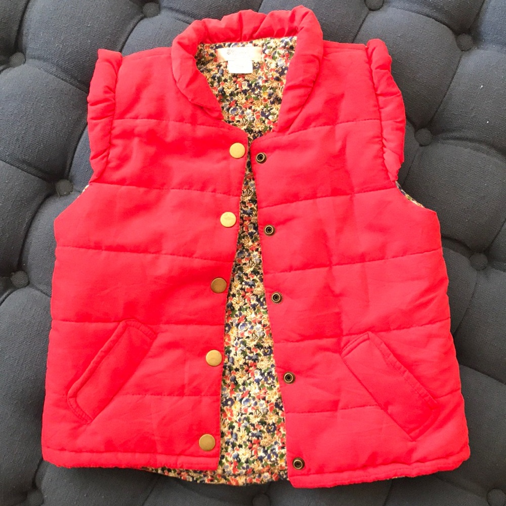 Adorable puffy vest with contrast lining - EUC